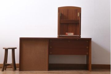 ヴィンテージ家具　イギリスビンテージ　STAG(スタッグ)社　チーク材　ミッドセンチュリースタイルにおすすめのドレッシングチェスト(ドレッサー、鏡台)(R-038919)
