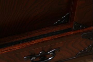 当店リメイク家具　岩谷堂箪笥　花型金具　和モダンなローボード(戸棚、テレビ台)(R-038920)