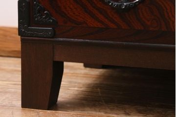 当店リメイク家具　岩谷堂箪笥　花型金具　和モダンなローボード(戸棚、テレビ台)(R-038920)