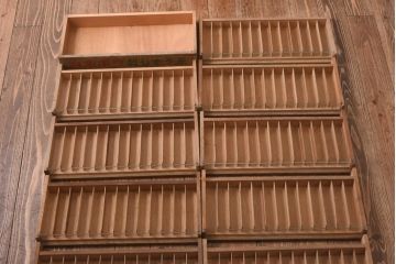 アンティーク家具　昭和中期　カネボウ　レトロな雰囲気漂う刺しゅう糸ケース(引き出し、収納棚)(R-038922)