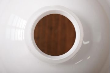 レトロ照明　昭和初期　戦前　緩やかな曲線のシェードが魅力的なペンダントライト(天井照明、吊り下げ照明、電笠)(R-038976)