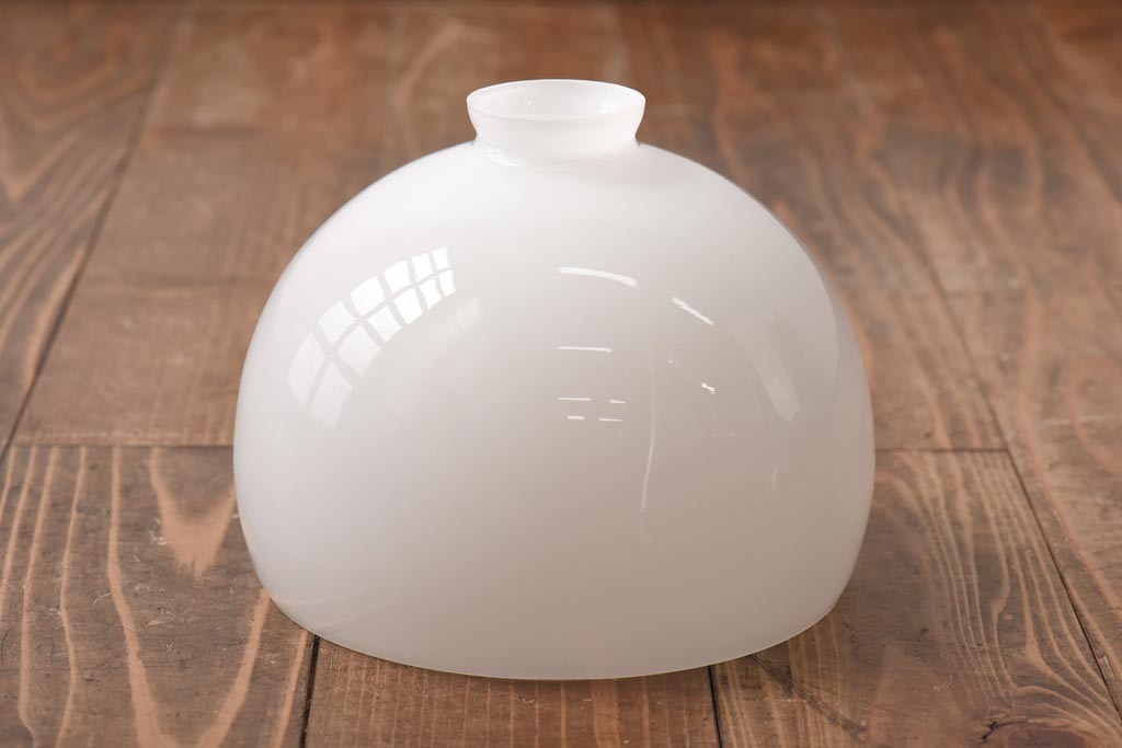 レトロ照明　昭和レトロ　丸い形とつるりとした質感が可愛らしいペンダントライト(天井照明、吊り下げ照明、電笠、シェード)(R-038977)