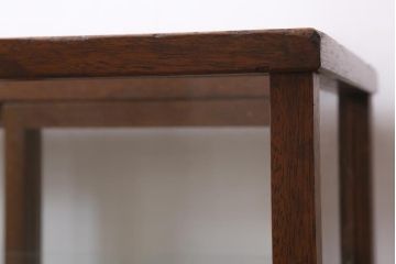 アンティーク家具　和製アンティーク　年月を重ねた木の風合いが魅力のガラスケース(ショーケース、陳列棚)(R-038980)