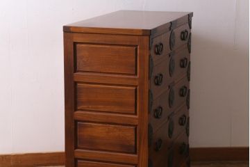 中古　伝統工芸　岩谷堂箪笥　激レア!欅無垢材仕様　上質な造りの整理箪笥(衣装箪笥、チェスト、引き出し)(定価約210万円)(R-038982)