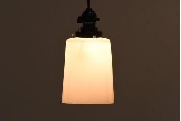 レトロ照明　マットな質感と四角いフォルムがおしゃれなペンダントライト(天井照明、吊り下げ照明、シェード)(R-038983)