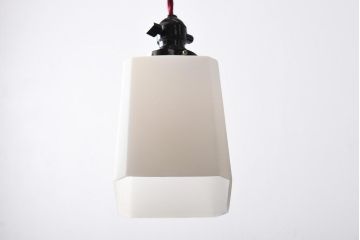 レトロ照明　マットな質感と四角いフォルムがおしゃれなペンダントライト(天井照明、吊り下げ照明、シェード)(R-038983)