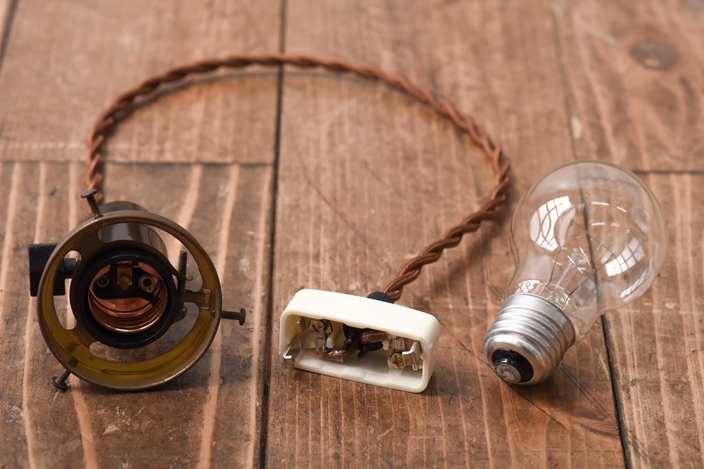 アンティーク照明　昭和レトロ　竹細工が情緒あるペンダントライト(シェード、天井照明、吊り下げ照明)(R-038986)