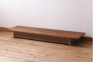 アンティーク家具　大正昭和初期　天板一枚板　ナチュラルな雰囲気が魅力の引き出し付き裁ち板(置き床、飾り台、テレビ台)(R-038989)