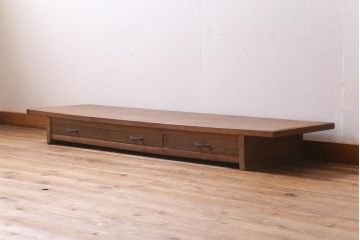 アンティーク家具　大正昭和初期　天板一枚板　ナチュラルな雰囲気が魅力の引き出し付き裁ち板(置き床、飾り台、テレビ台)(R-038989)