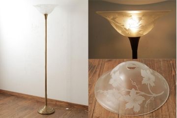 ヴィンテージ照明　アメリカビンテージ　フロストガラスのシェードが上品なフロアスタンド(フロアライト)(R-038995)