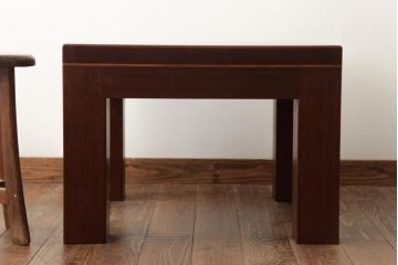 中古　CONDE HOUSE(カンディハウス)　ウォールナット材　象嵌細工が施されたモダンなローテーブル(リビングテーブル、サイドテーブル、座卓)(R-038999)