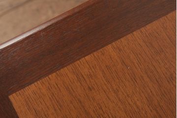 中古　CONDE HOUSE(カンディハウス)　ウォールナット材　象嵌細工が施されたモダンなローテーブル(リビングテーブル、サイドテーブル、座卓)(R-038999)