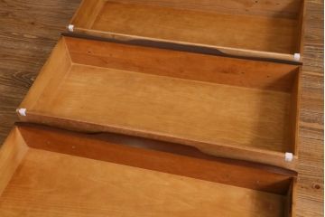 中古　アメリカ製　センチュリー社(CENTURY)　トラディショナルなデザインのチェスト(引き出し)(定価約90万円)(R-039002)