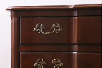 中古　アメリカ製　センチュリー社(CENTURY)　トラディショナルなデザインのチェスト(引き出し)(定価約90万円)(R-039002)