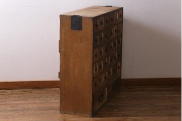 アンティーク家具　江戸明治期　古い木の質感が味わい深い薬箪笥(引き出し)(R-039003)