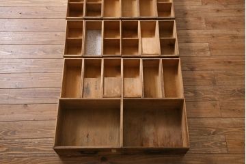 アンティーク家具　江戸明治期　古い木の質感が味わい深い薬箪笥(引き出し)(R-039003)