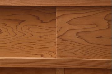 中古　民芸家具　網代引戸　杉材・桜皮　優雅な和の時間を演出する置水屋(茶水屋、茶道具、戸棚)(R-039004)