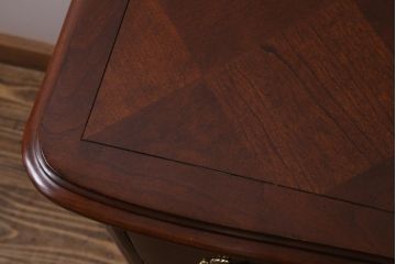 中古　アメリカ製　センチュリー社(CENTURY)　トラディショナルなデザインのチェスト(引き出し)(定価約90万円)(R-039007)