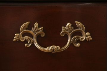 中古　アメリカ製　センチュリー社(CENTURY)　トラディショナルなデザインのチェスト(引き出し)(定価約90万円)(R-039007)