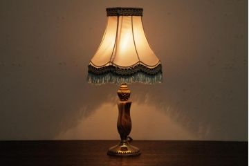 ヴィンテージ照明　フランスビンテージ　エレガントな佇まいが素敵なテーブルランプ(卓上ランプ、スタンドライト)(R-039009)