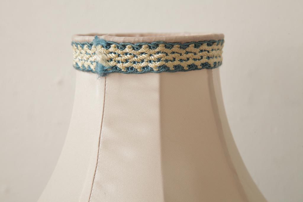 ヴィンテージ照明　フランスビンテージ　エレガントな佇まいが素敵なテーブルランプ(卓上ランプ、スタンドライト)(R-039009)