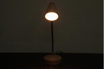 レトロ照明　淡い色合いがレトロな雰囲気を醸し出すスタンドライト(卓上照明、デスクライト)(R-039010)