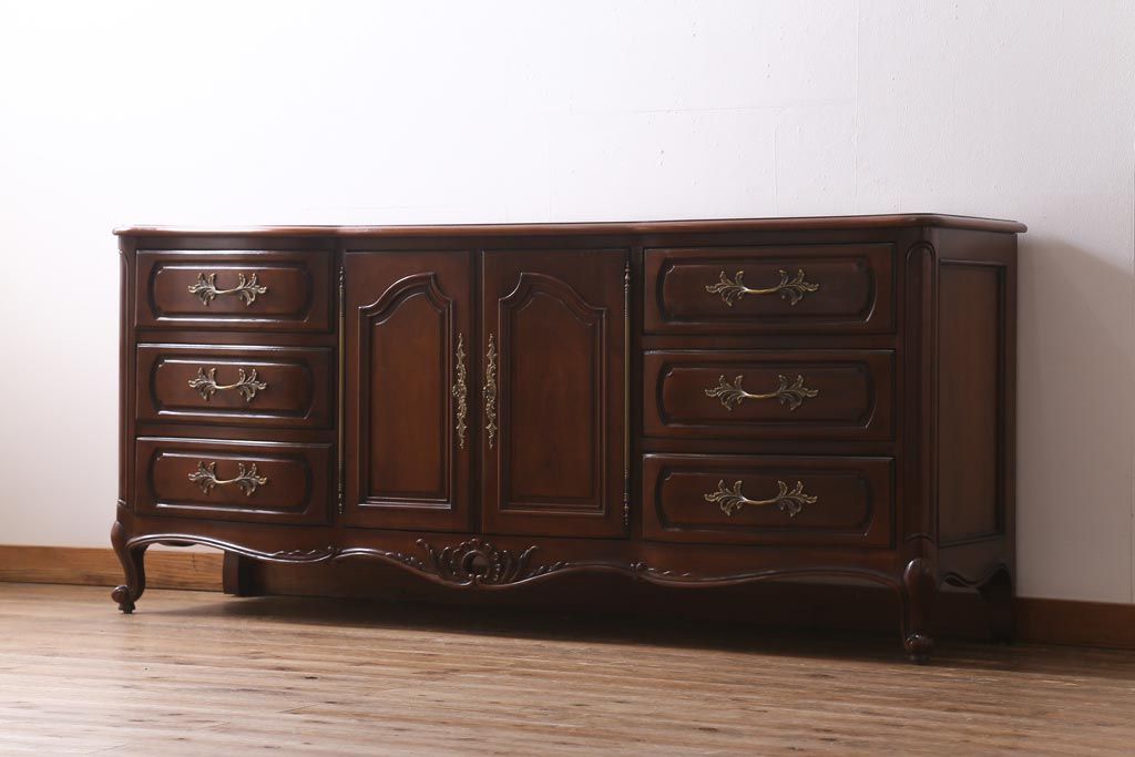 中古　アメリカ製　センチュリー(CENTURY)　クラシカルなデザインが高級感漂うチェスト(ドレッサー、引き出し)(定価約140万円)(R-039012)