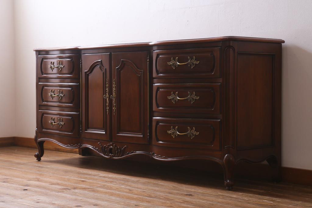 中古　アメリカ製　センチュリー(CENTURY)　クラシカルなデザインが高級感漂うチェスト(ドレッサー、引き出し)(定価約140万円)(R-039012)