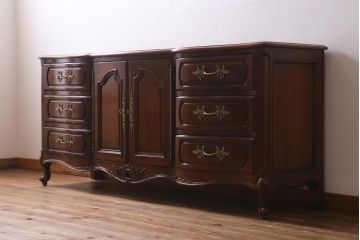 中古　アメリカ製　センチュリー(CENTURY)　クラシカルなデザインが高級感漂うチェスト(ドレッサー、引き出し)(定価約140万円)(R-039012)