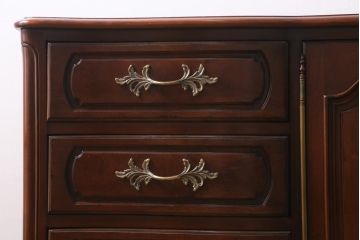 中古　アメリカ製　センチュリー(CENTURY)　クラシカルなデザインが高級感漂うチェスト(ドレッサー、引き出し)(定価約140万円)(R-039012)