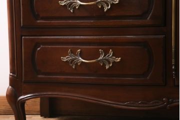 中古　アメリカ製　センチュリー(CENTURY)　クラシカルなデザインが高級感漂うチェスト(ドレッサー、引き出し)(定価約140万円)(R-039012)