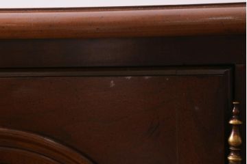 中古　アメリカ製　センチュリー(CENTURY)　クラシカルなデザインが高級感漂うチェスト(ドレッサー、引き出し)(定価約140万円)(R-039012)