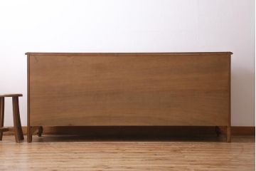 中古　アメリカ製　センチュリー(CENTURY)　クラシカルなデザインが高級感漂うチェスト(ドレッサー、引き出し)(定価約140万円)(R-039012)