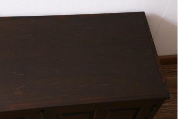 中古　北海道民芸家具　脚付きリメイク　シックな佇まいが魅力的なローボード(テレビ台、収納棚)(R-039014)