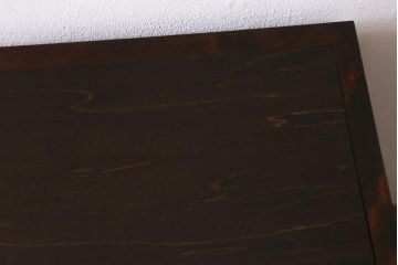 中古　北海道民芸家具　脚付きリメイク　シックな佇まいが魅力的なローボード(テレビ台、収納棚)(R-039014)