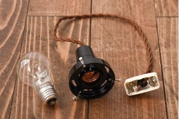 アンティーク照明　戦前　昔懐かしいデザインの平笠シェード(吊り下げ照明、天井照明、ペンダントライト)(R-039029)