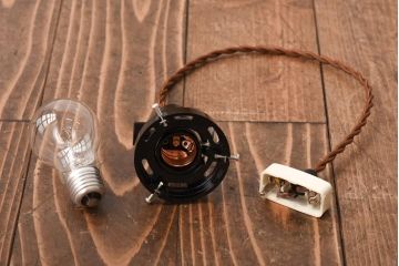 アンティーク照明　戦前　昔懐かしいデザインの平笠シェード(吊り下げ照明、天井照明、ペンダントライト)(R-039031)