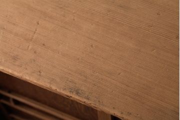 アンティーク家具　大正昭和初期　まだら模様の木目が目を惹く戸棚(収納棚、キャビネット、下駄箱)(R-039034)