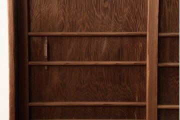 アンティーク家具　大正昭和初期　まだら模様の木目が目を惹く戸棚(収納棚、キャビネット、下駄箱)(R-039034)