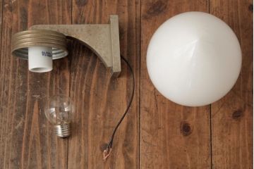 アンティーク照明　昭和初期　蕾のようなシルエットが愛らしい壁付け照明(ウォールライト、ウォールランプ)(R-039042)