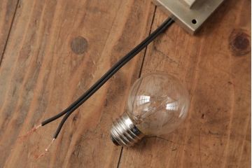 アンティーク照明　昭和初期　蕾のようなシルエットが愛らしい壁付け照明(ウォールライト、ウォールランプ)(R-039042)