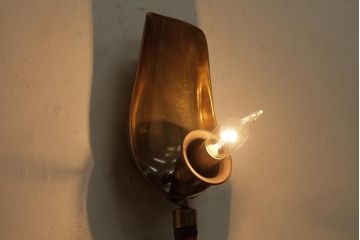 アンティーク照明　フランスアンティーク　真鍮製　センスの良さが光るスコップ型のウォールランプ(壁掛け照明)(R-039043)