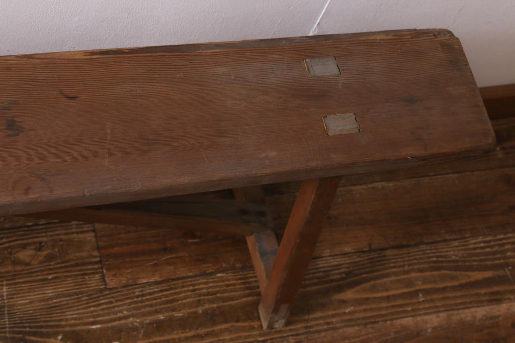 アンティーク家具　レトロ家具　シンプルで素朴なベンチ(飾り台)(R-039044)