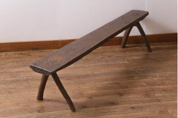 中古　民芸家具　切り出した木そのままの風合いが魅力のベンチ(長椅子、板座チェア、飾り台)(R-039045)