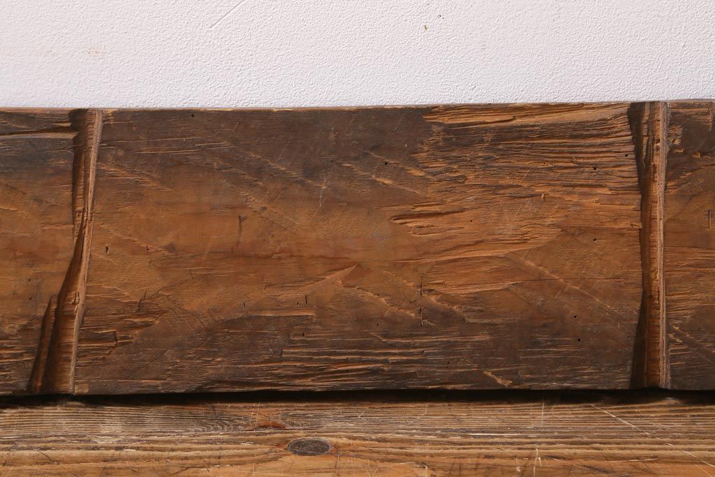 中古　民芸家具　切り出した木そのままの風合いが魅力のベンチ(長椅子、板座チェア、飾り台)(R-039045)