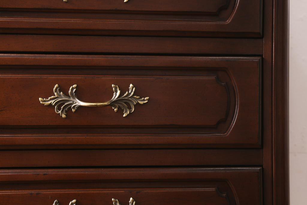 中古　アメリカ製　センチュリー(CENTURY)　クラシカルなデザインの縦型チェスト(サイドチェスト、引き出し)(定価約105万円)(R-039051)