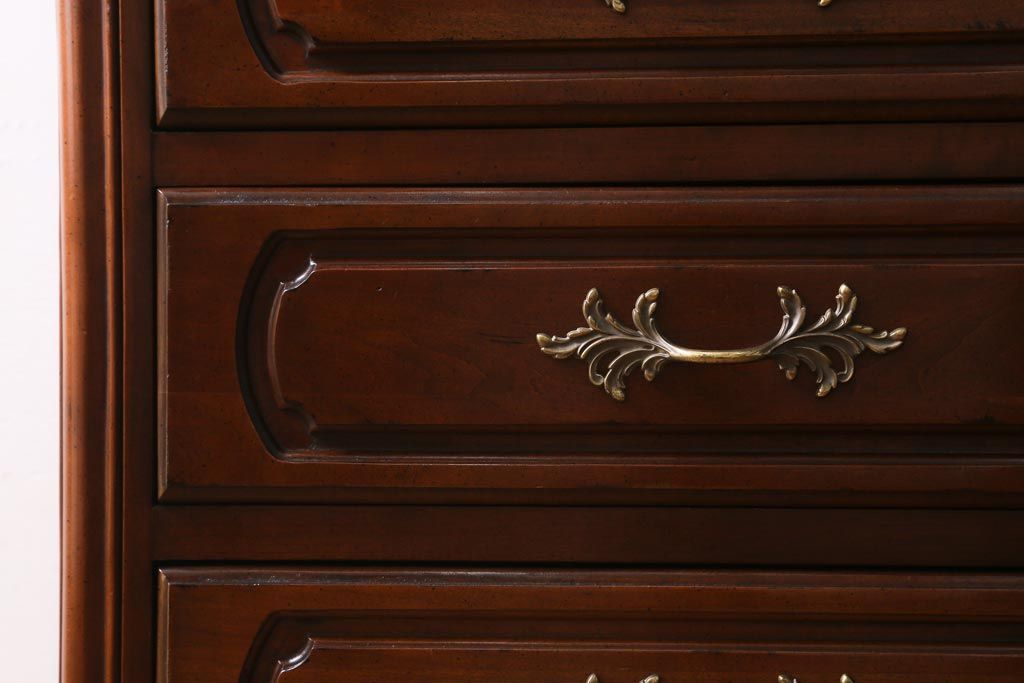 中古　アメリカ製　センチュリー(CENTURY)　クラシカルなデザインの縦型チェスト(サイドチェスト、引き出し)(定価約105万円)(R-039051)