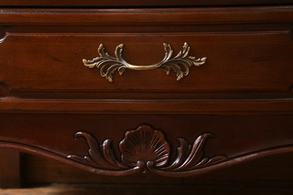 中古　アメリカ製　センチュリー(CENTURY)　クラシカルなデザインの縦型チェスト(サイドチェスト、引き出し)(定価約105万円)(R-039051)