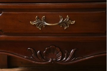 中古　アメリカ製　センチュリー(CENTURY)　クラシカルなデザインの縦型チェスト(サイドチェスト、引き出し)(定価約105万円)(R-039051)