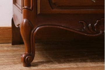 中古　アメリカ製　センチュリー(CENTURY)　クラシカルなデザインの縦型チェスト(サイドチェスト、引き出し)(定価約105万円)(R-039051)